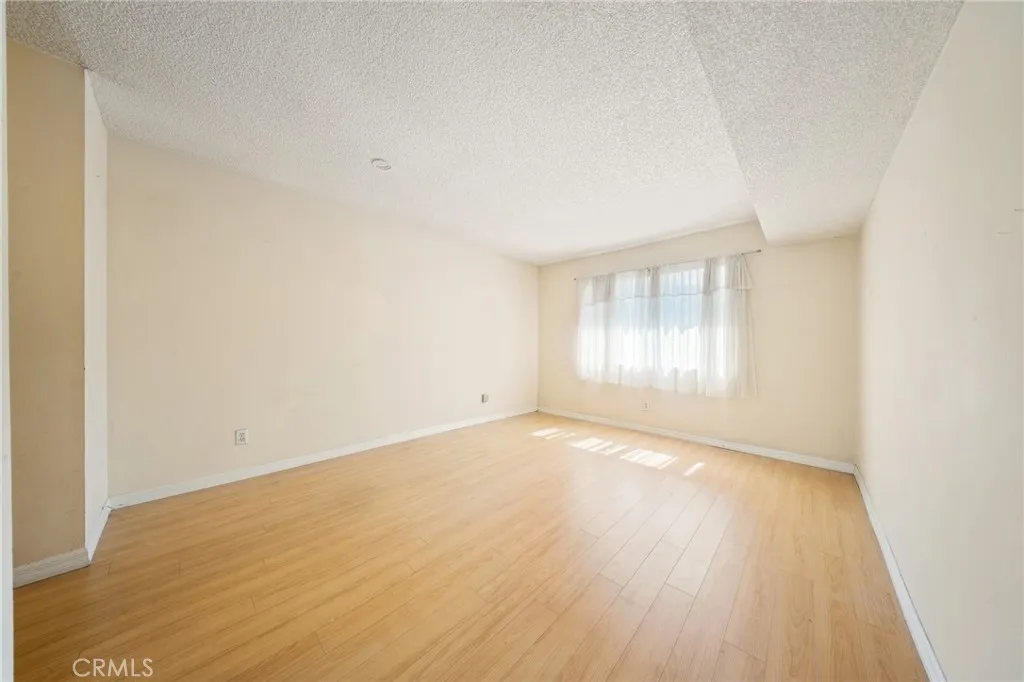 3481 Stancrest Drive 332, Glendale, California 91208 home-pic-9